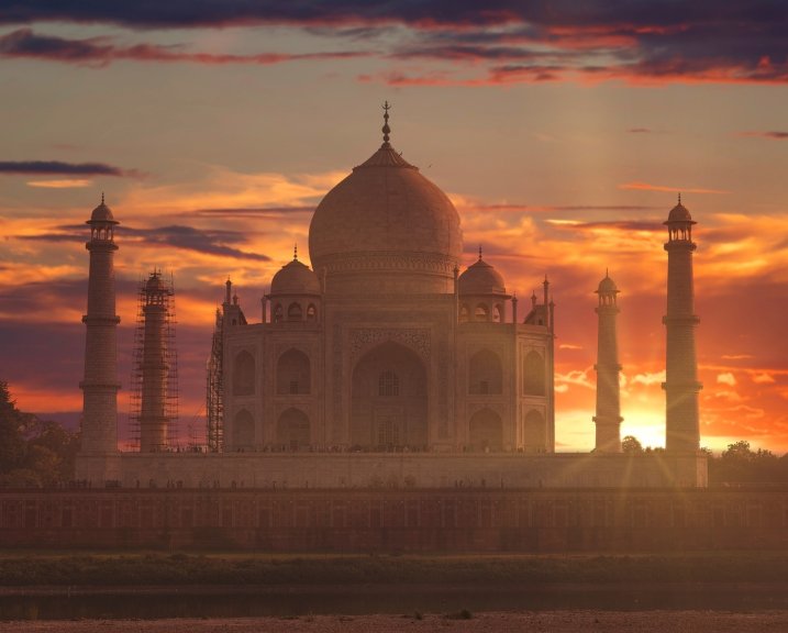 Taj Mahal Moonlight Tour